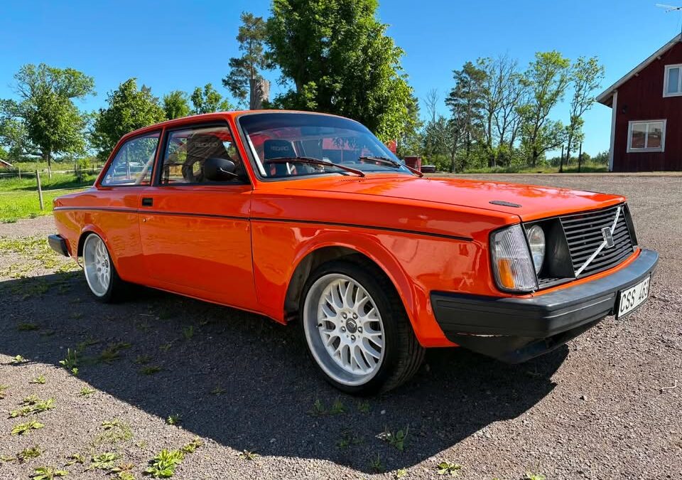 Volvo 242 T5 Turbo – Registrerat ombyggt fordon – Street Week-klar
…