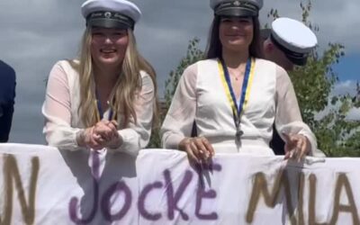 Grattis Tindra 🎉 Igår tog Tindra studenten och är nu färdig med sin…