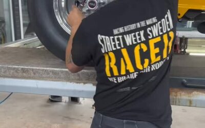 Nu börjar rodden bli klar så Roger och Kjelle kan kör Streetweek.