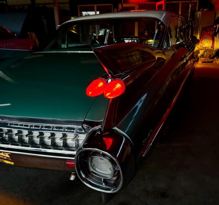 Cadillac de ville 1959 4 dörrars ht up for sale
Från början en amba…